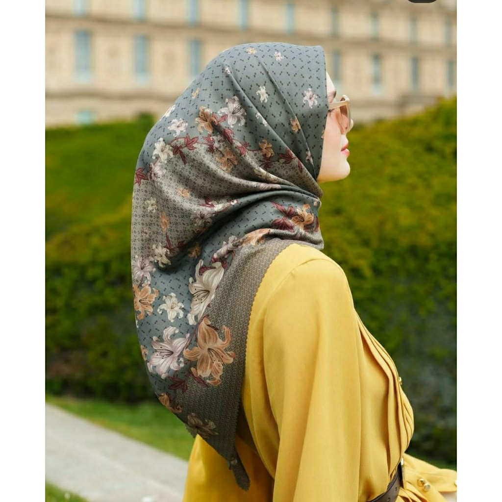 Heaven lights Hannah Scarf