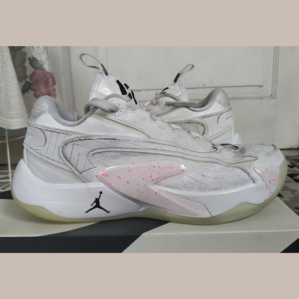 Sepatu basket air jordan luka 2 hyper pink original preloved bekas size 39