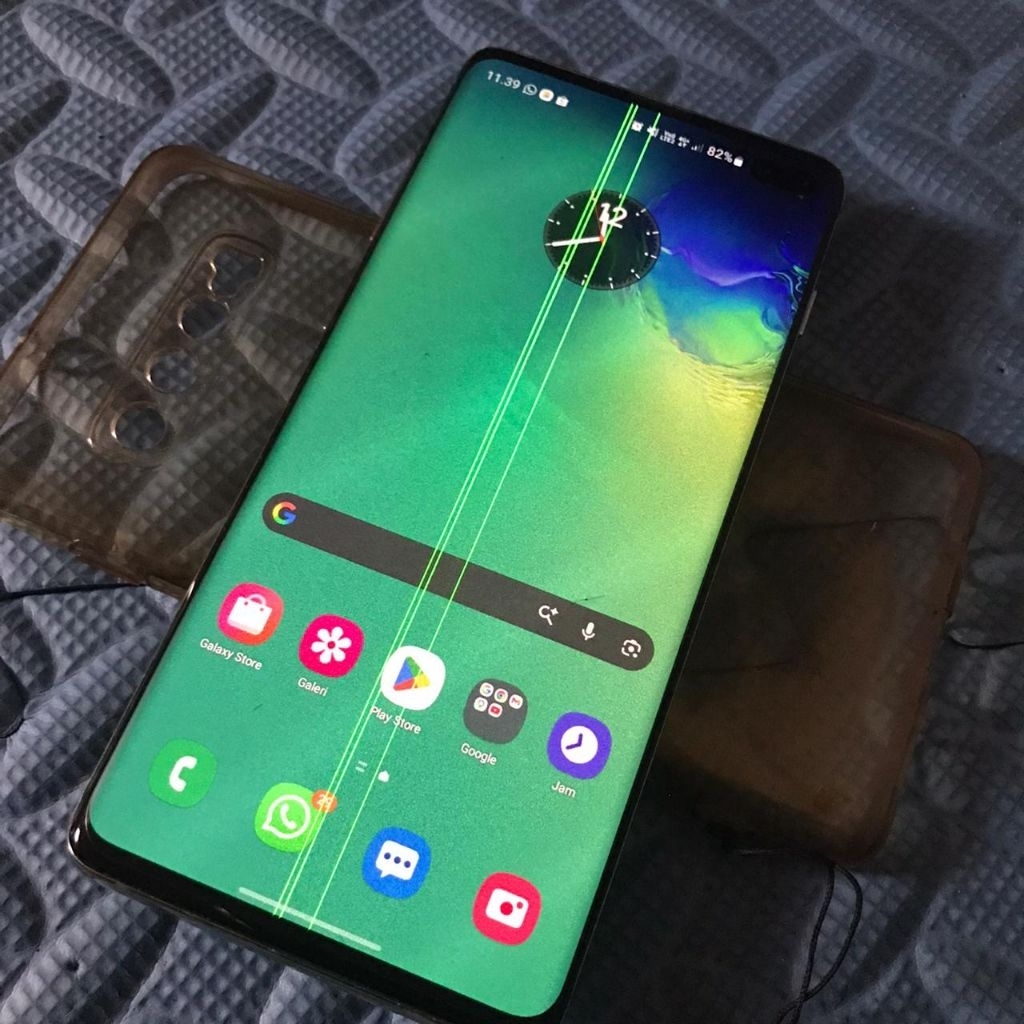 SAMSUNG S10 PLUS + SECOND  ada minus Layar green line  RAM 8/128GB .  samsung s10, samsung s