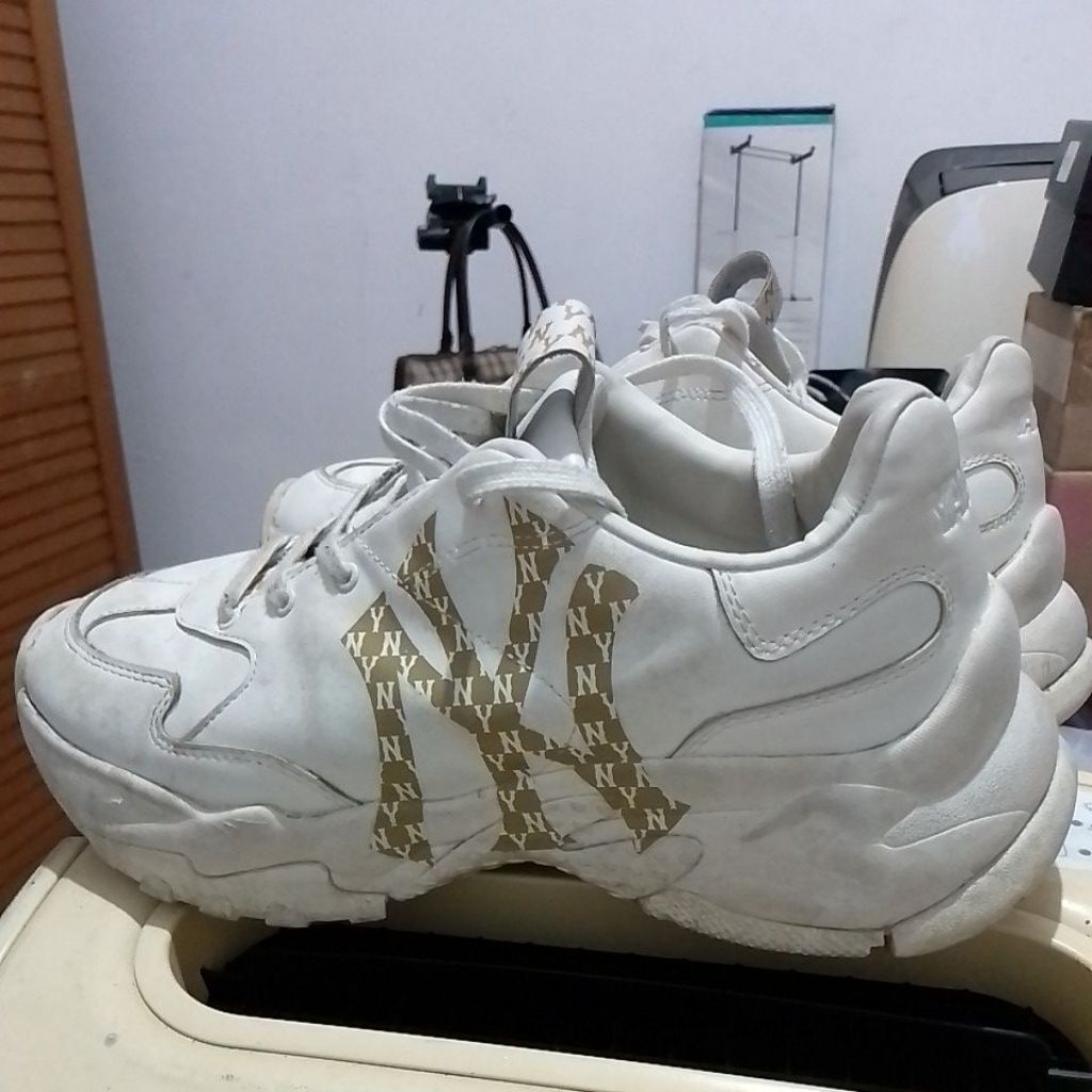 Sepatu Sport MLB YANKEES 42
