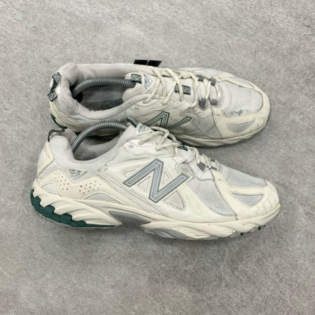 New Balance 610 White Cream