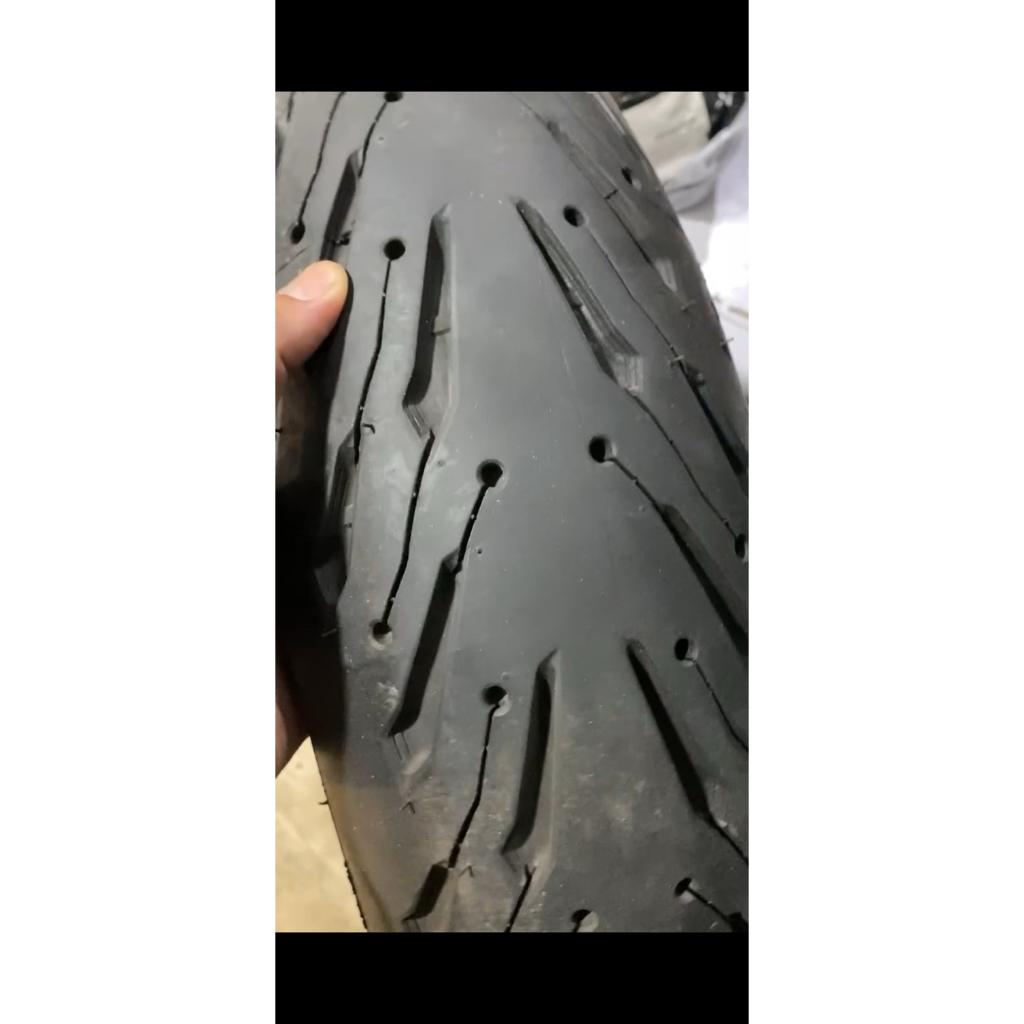 Michellin Road 5 160/60 R17