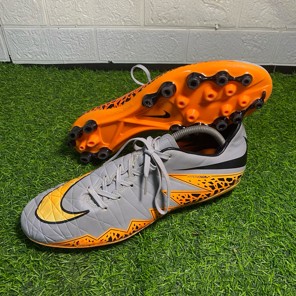 Sepatu Bola Size 45/29 CM