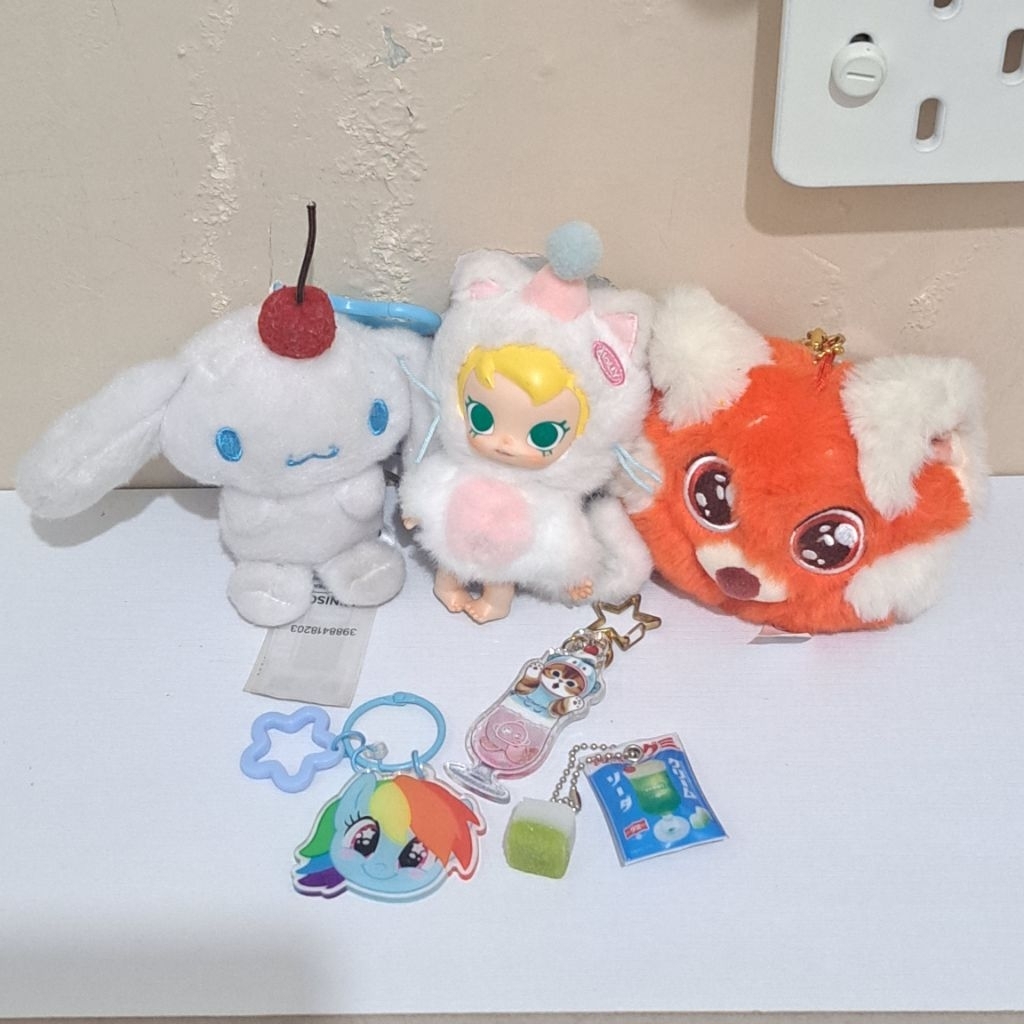 Slyvanian families & trinkets