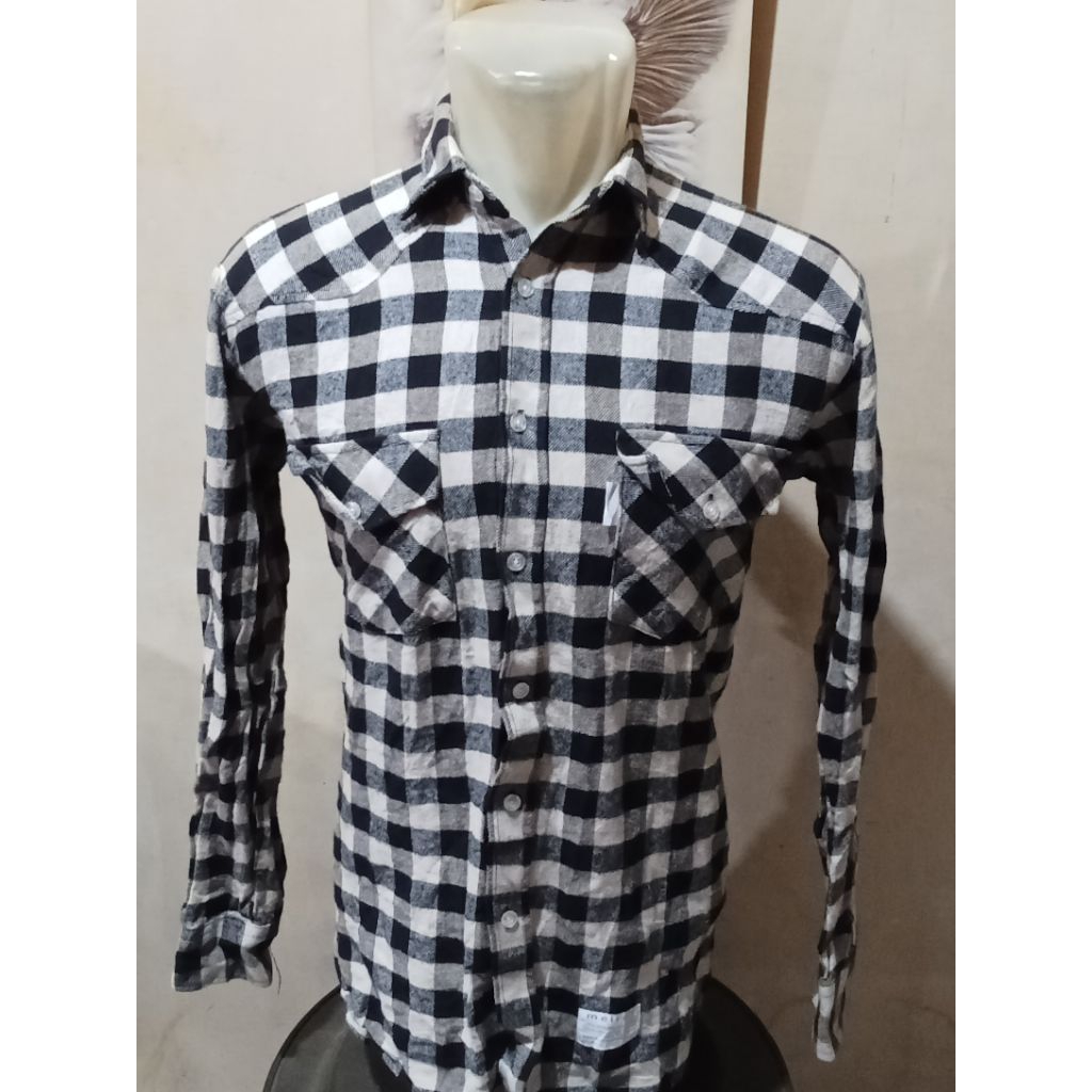 Kemeja Panjang Cowok Melroy Size L