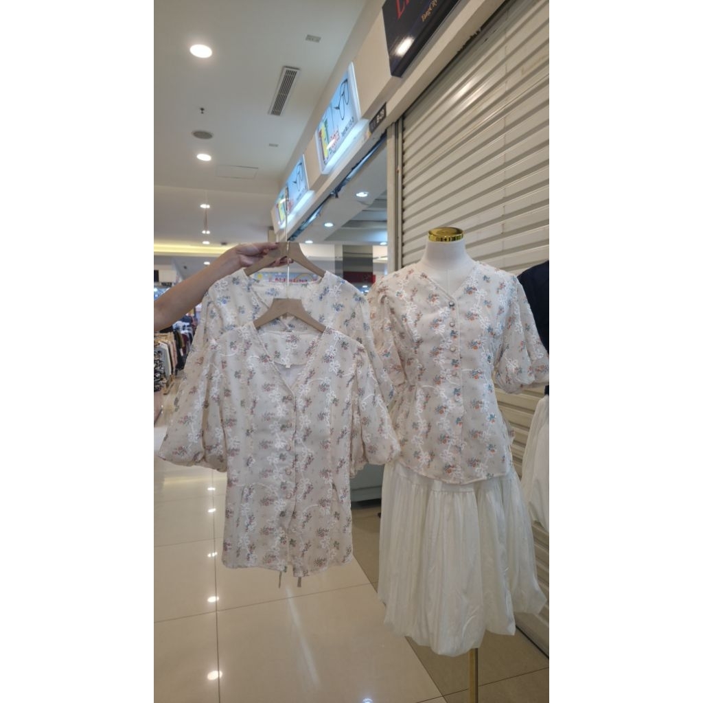 Atasan Wanita Korean Style Motif Bunga