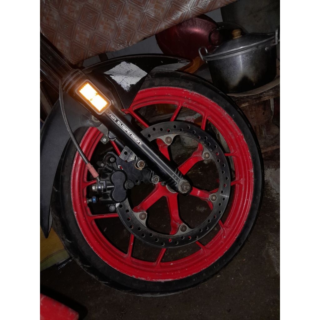 velg original sonic/supra gtr depan belakang,piringan depan,napgir