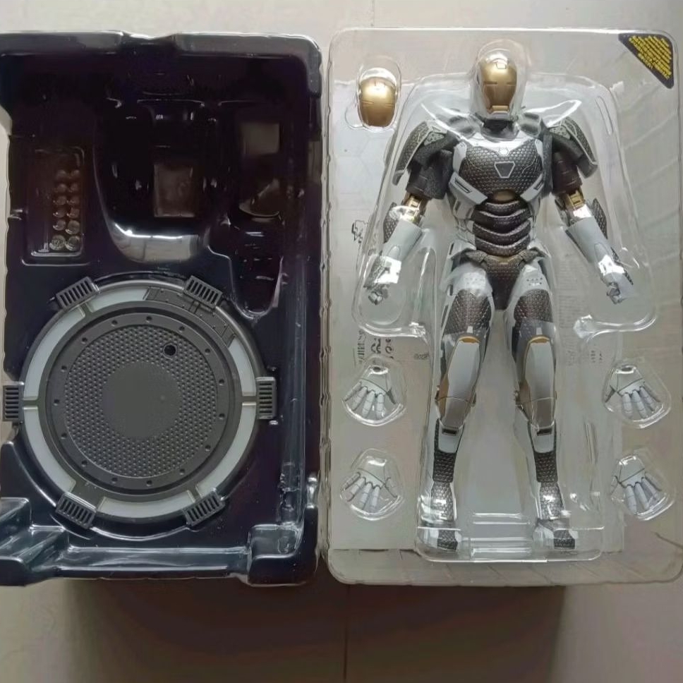 hot toys iron man 3 starboost