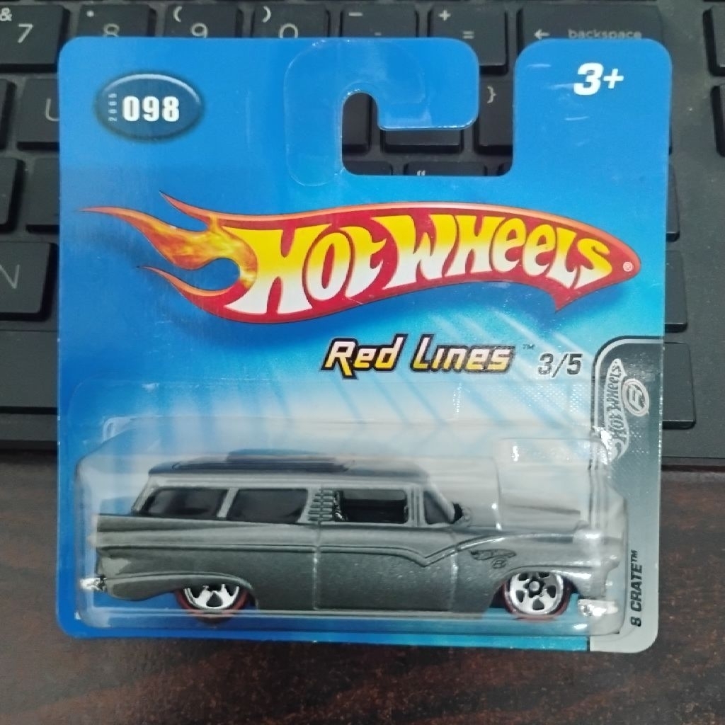 Hot wheels 8 Crate Red Line