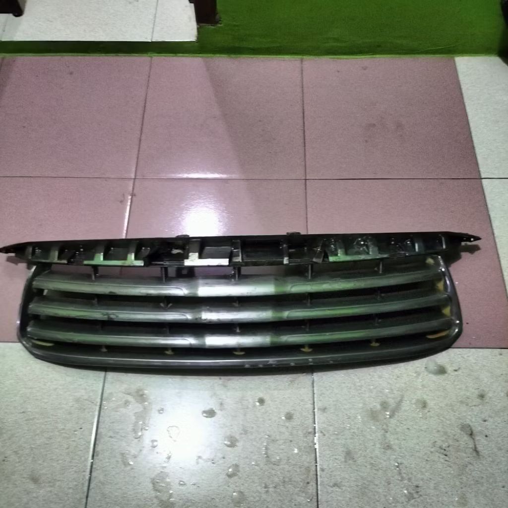 GRILL depan Toyota FORTUNER th 2009/2010 second original berkualitas
