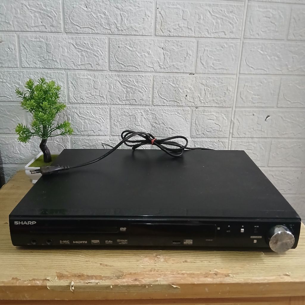 home theater Sharp (baca deskripsi)