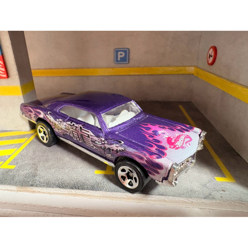 Hot Wheels 67 Pontiac GTO Purple Dragon Loose