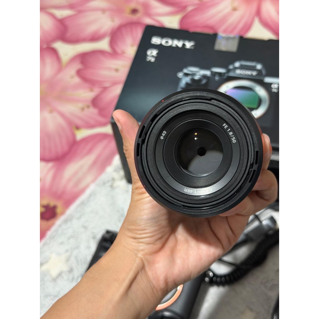 SECOND - Kamera Sony A7II - Lensa Fix f1.8/50mm