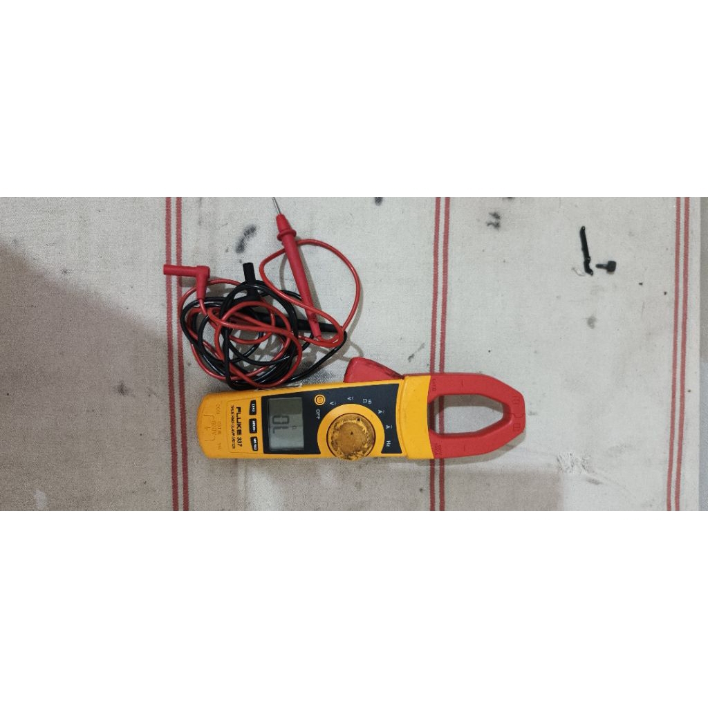 Tang Ampere Fluke 337, 600V , 1000A. (Bekas Rasa Baru)