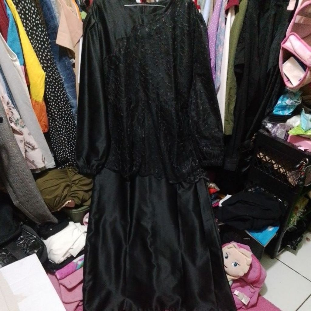 GAMIS BRUKAT LONGDRESS HITAM BRUKAT