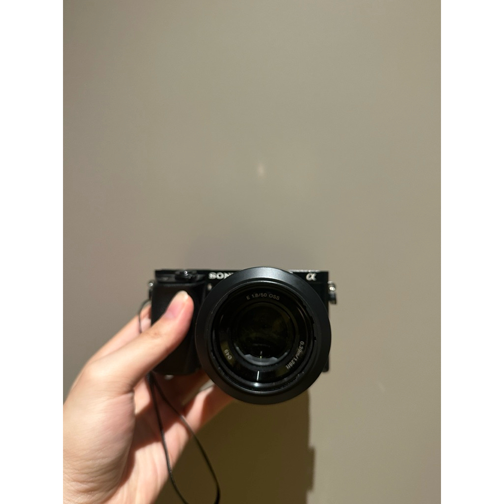 Sony A6000 Camera - Pre loved / Second