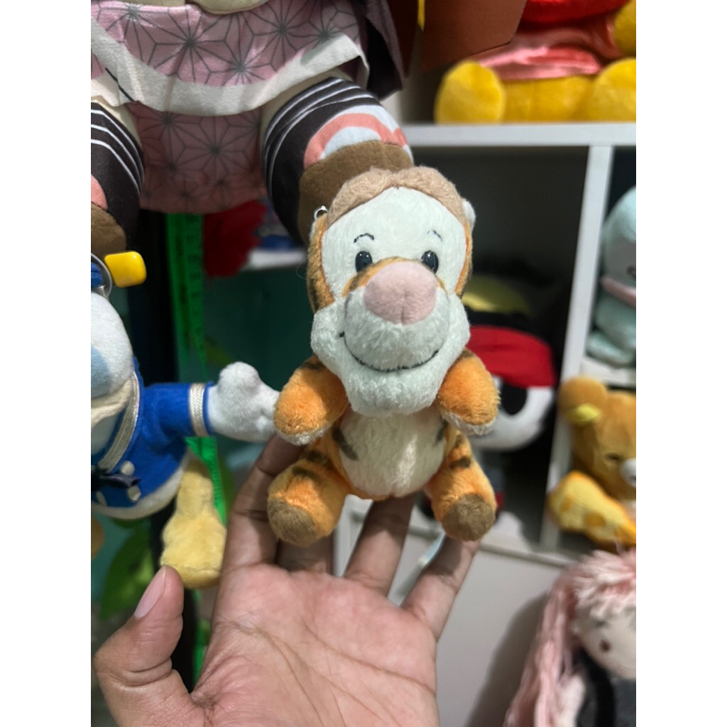 Boneka pin tiger disney kawan pooh tiger winnie the pooh pin maskulin cool