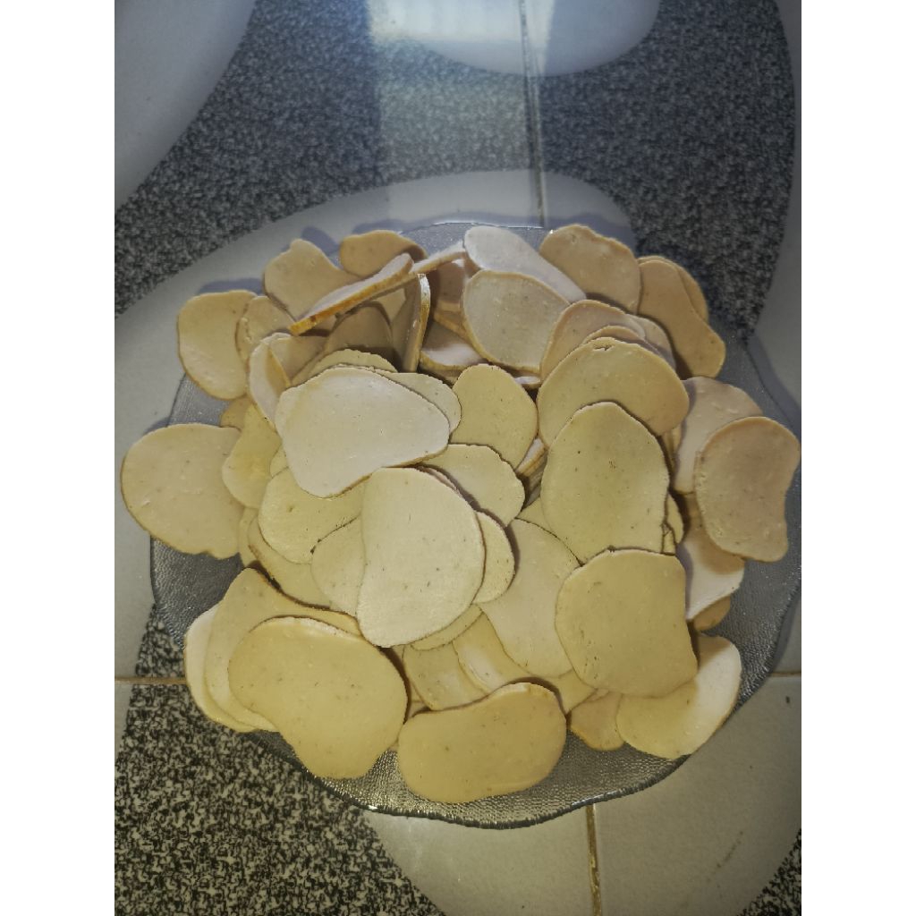 kerupuk ikan mentah khas Sidayu Gresik (kemasan 500 gram)