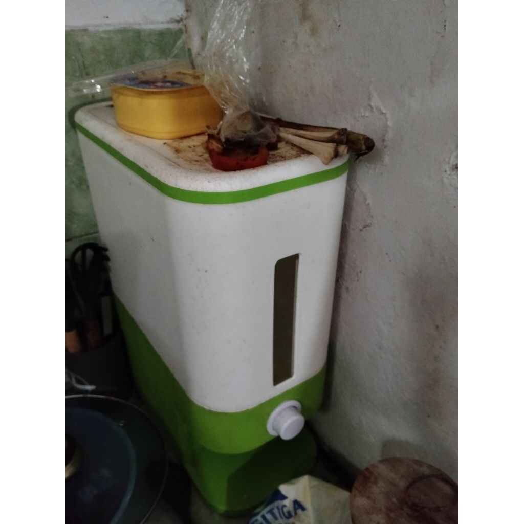 Dispenser beras 12 kg