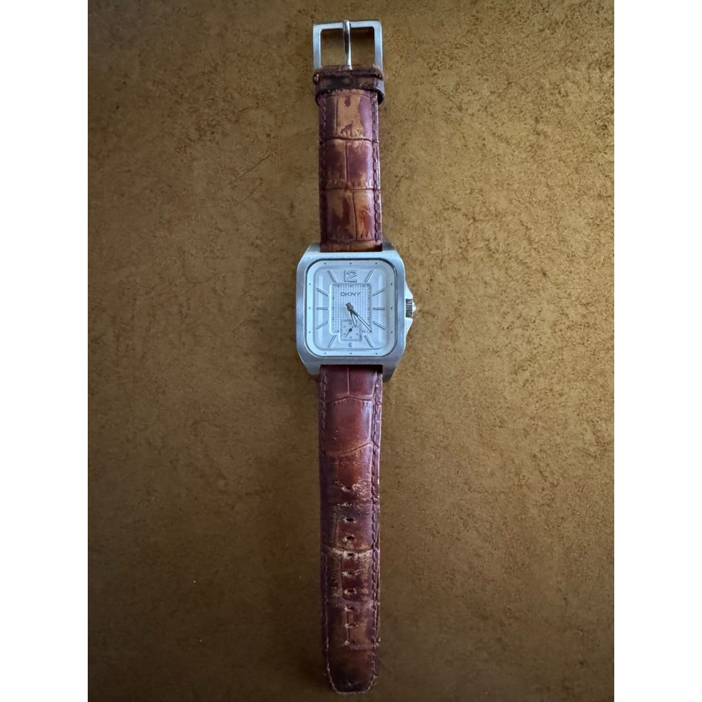 Preloved DKNY watch