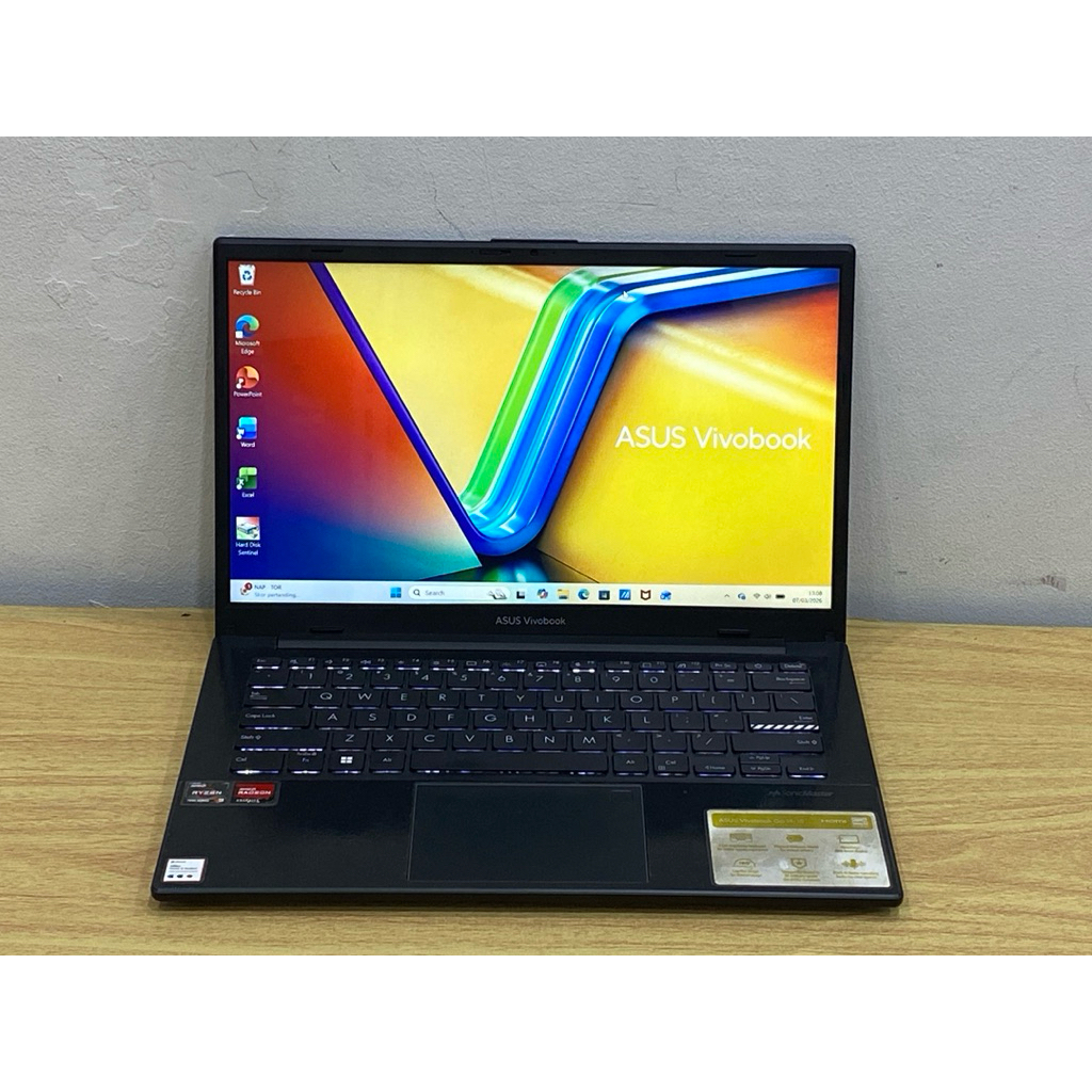 Laptop Asus Vivobook Go 14 E1404FA prosesor AMD Ryzen 3 7320U
