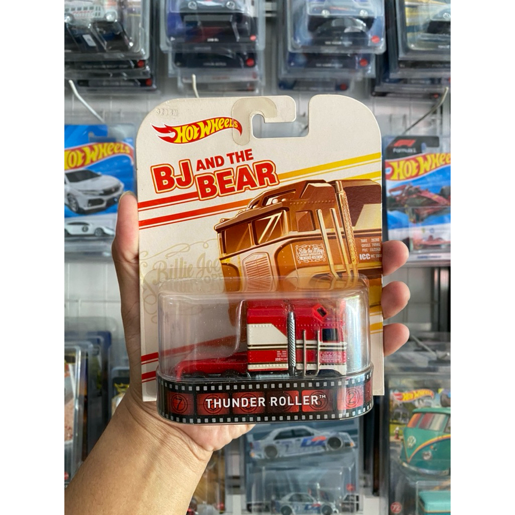 Hot Wheels Retro Thunder Roller BJ & Bear. Free Protector