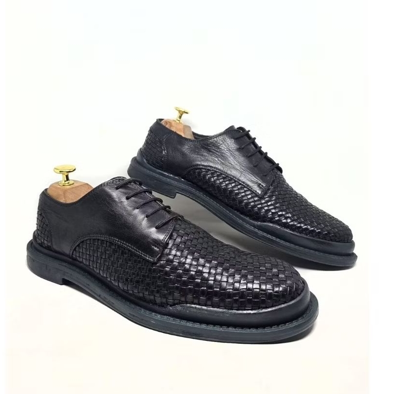 BOTTEGA VENETA Sepatu Formal Kulit Size 43