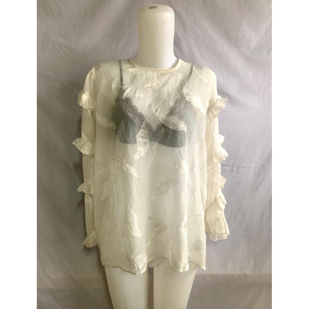 Atasan wanita blouse rajut putih seksi kekinian