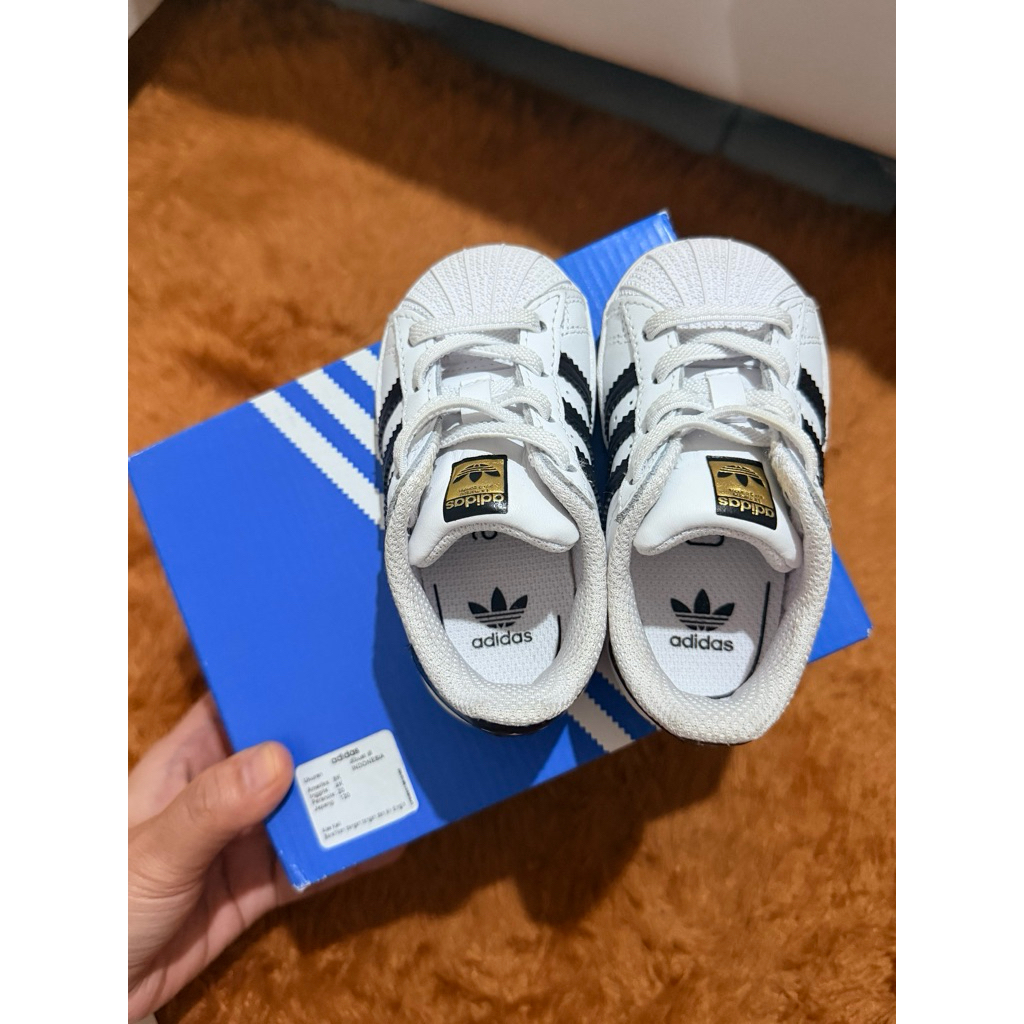 preloved sepatu bayi 'adidas'