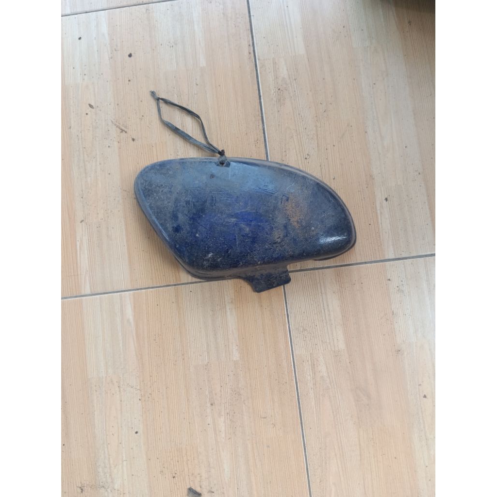 tutup aki c70 sebelah kanan