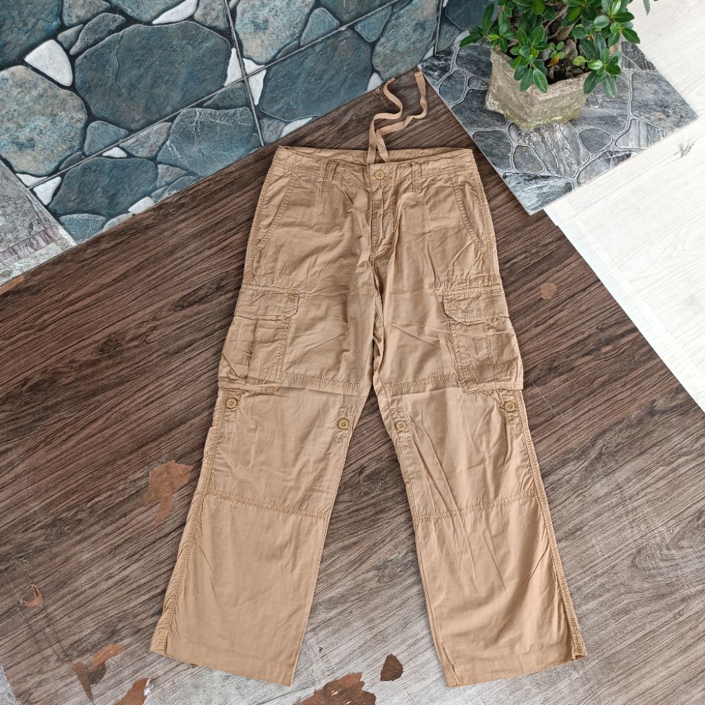 longpants cargo outdoor uniqlo cakepp ( sz 29 perhatikan pxl)