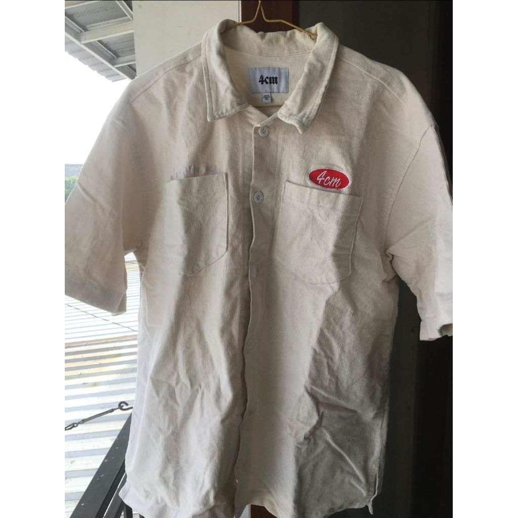 Kemeja Corduroy Cream 4cm