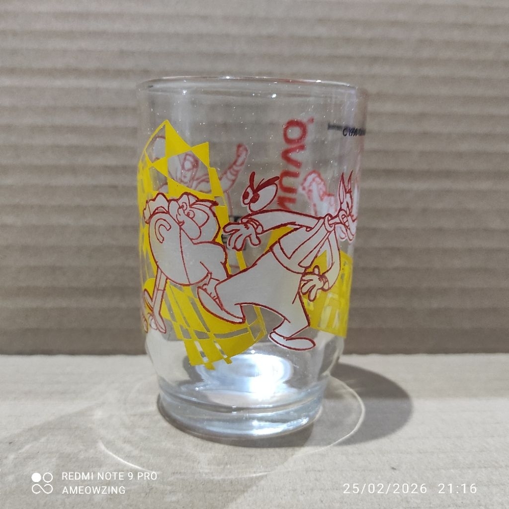 Gelas Reklame Kuno Vintage tahun 1996 Sabun Nuvo Cartoon Network kuning NOS
