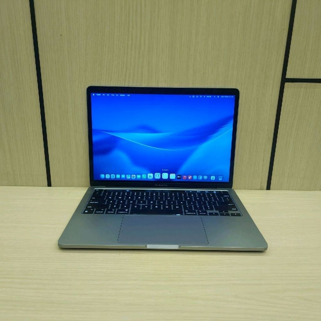 MacBook Pro 13 2020 M1 CTO RAM 16GB SSD 512GB Touchbar 01