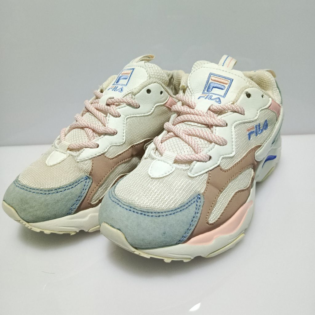 Sepatu second FILA  anak cewek SIZE 35 insole 22cm