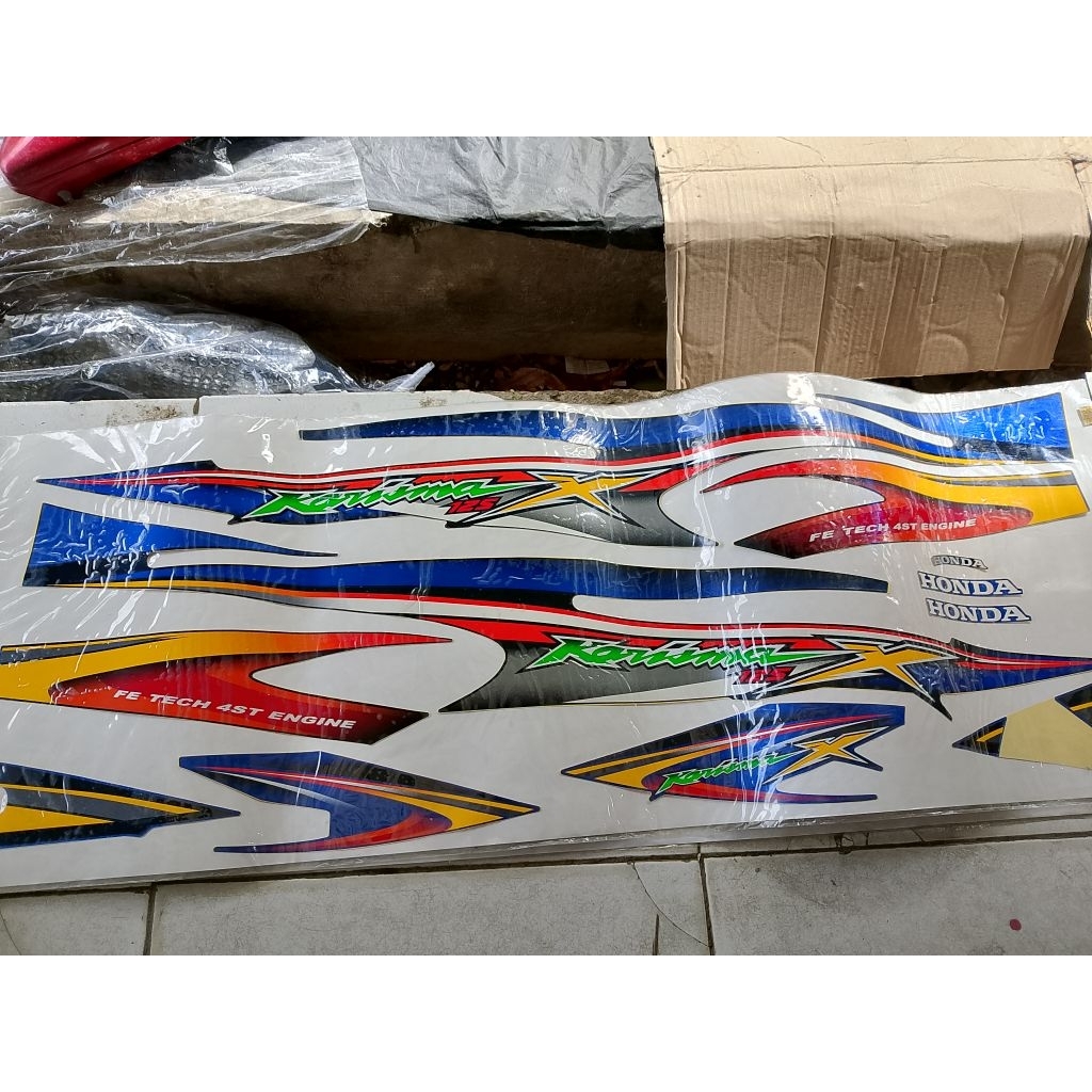striping Karisma x hitam biru