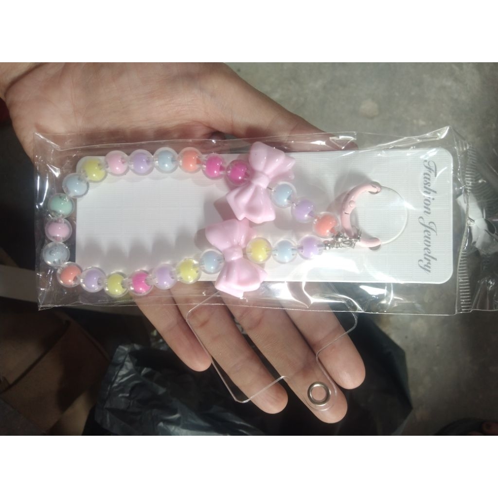 Gantungan hp manik manik lucu