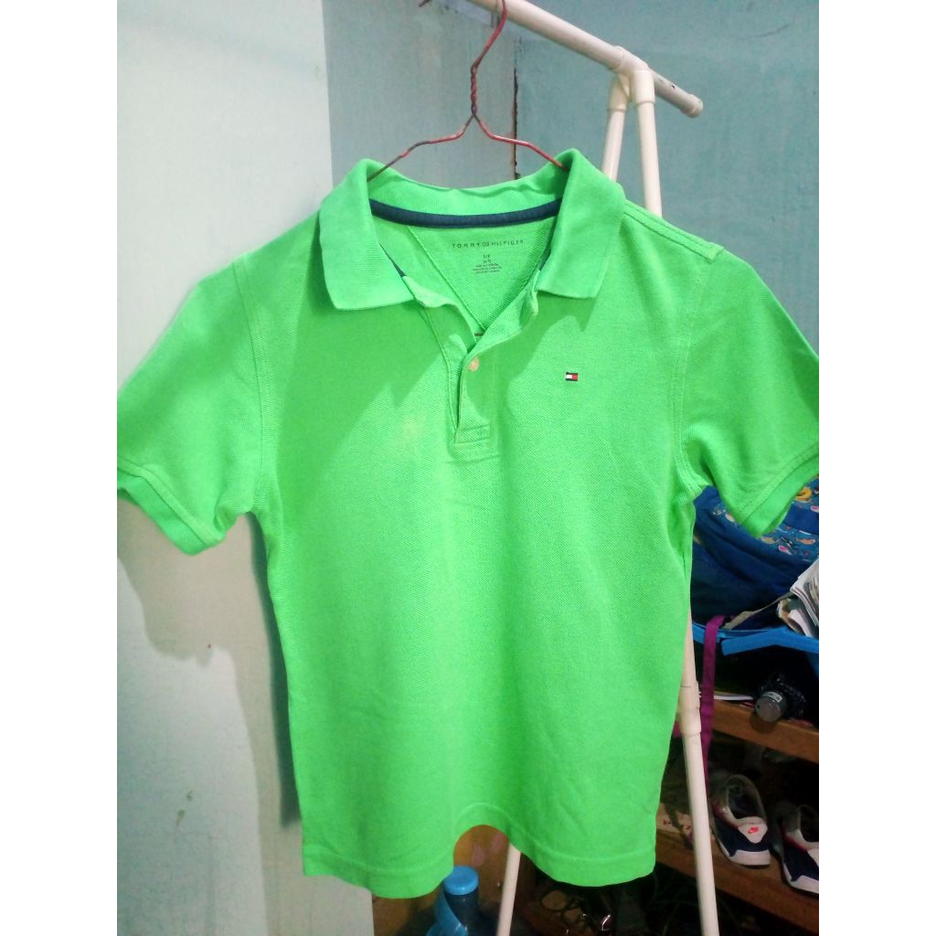 Preloved Kaos Polo Atasan Lengan Pendek size S usia 6 dan 7 tahun merk Tommy Hilfiger Original