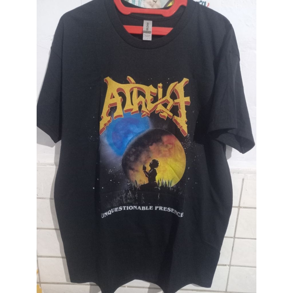 Tshirt Atheist - Unquestionable Presence - L