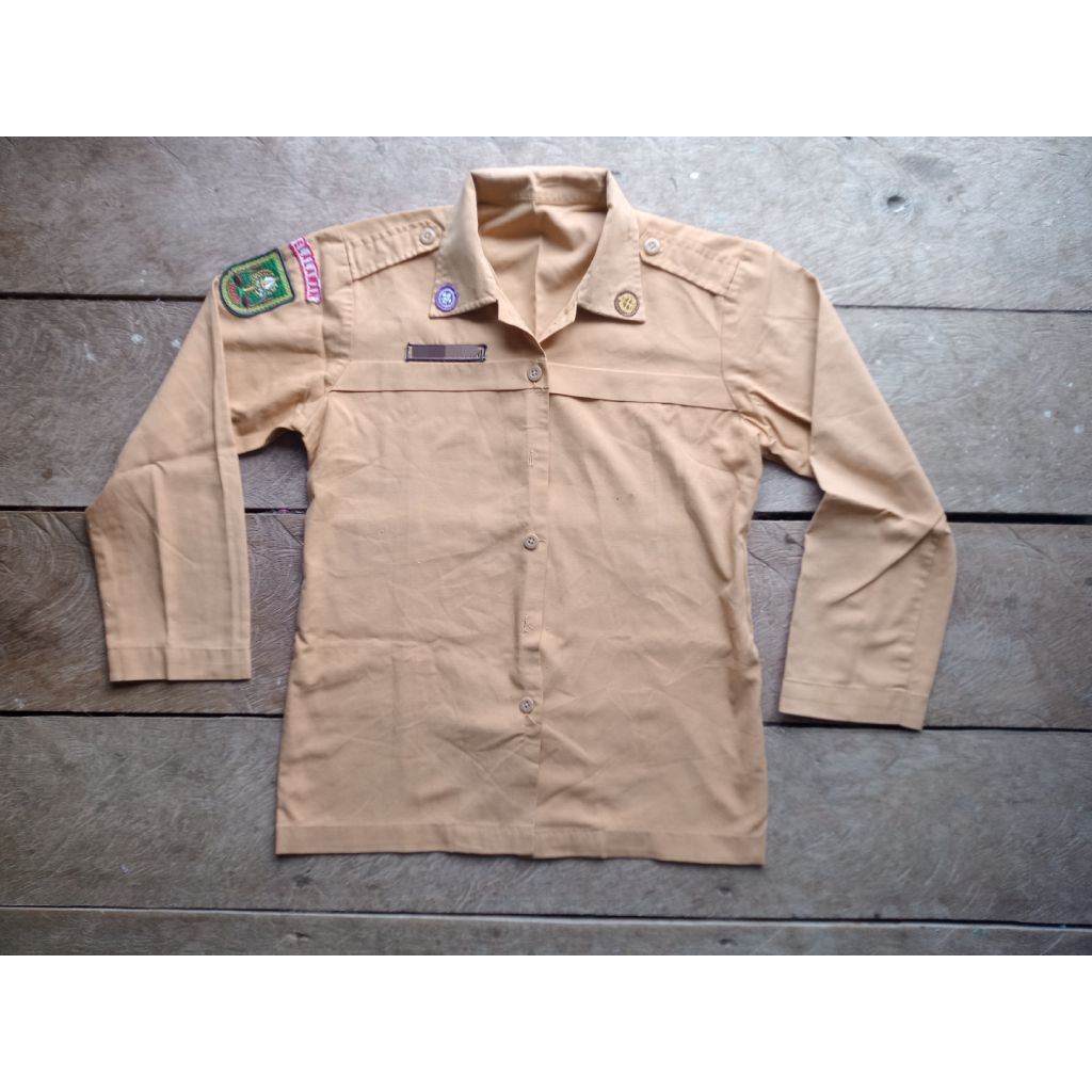 Preloved — Seragam Pramuka SMP