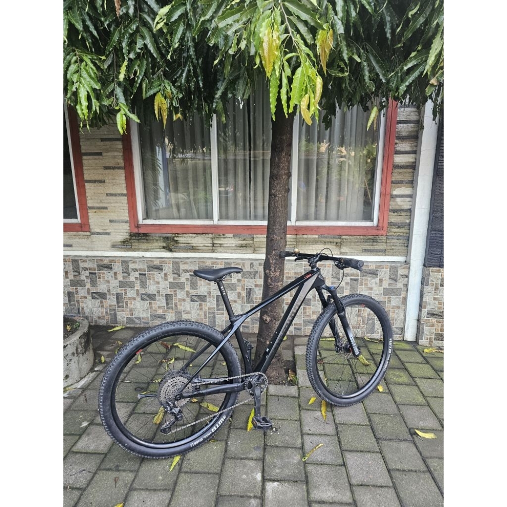 MTB Dominate CXC Comp Carbon