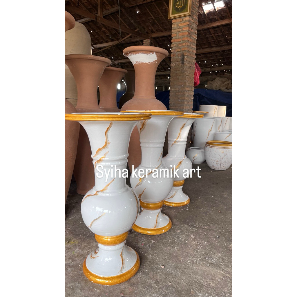 guci sultan glosy/ vas bunga / guci sudut // FREE PACKINGAN KAYU