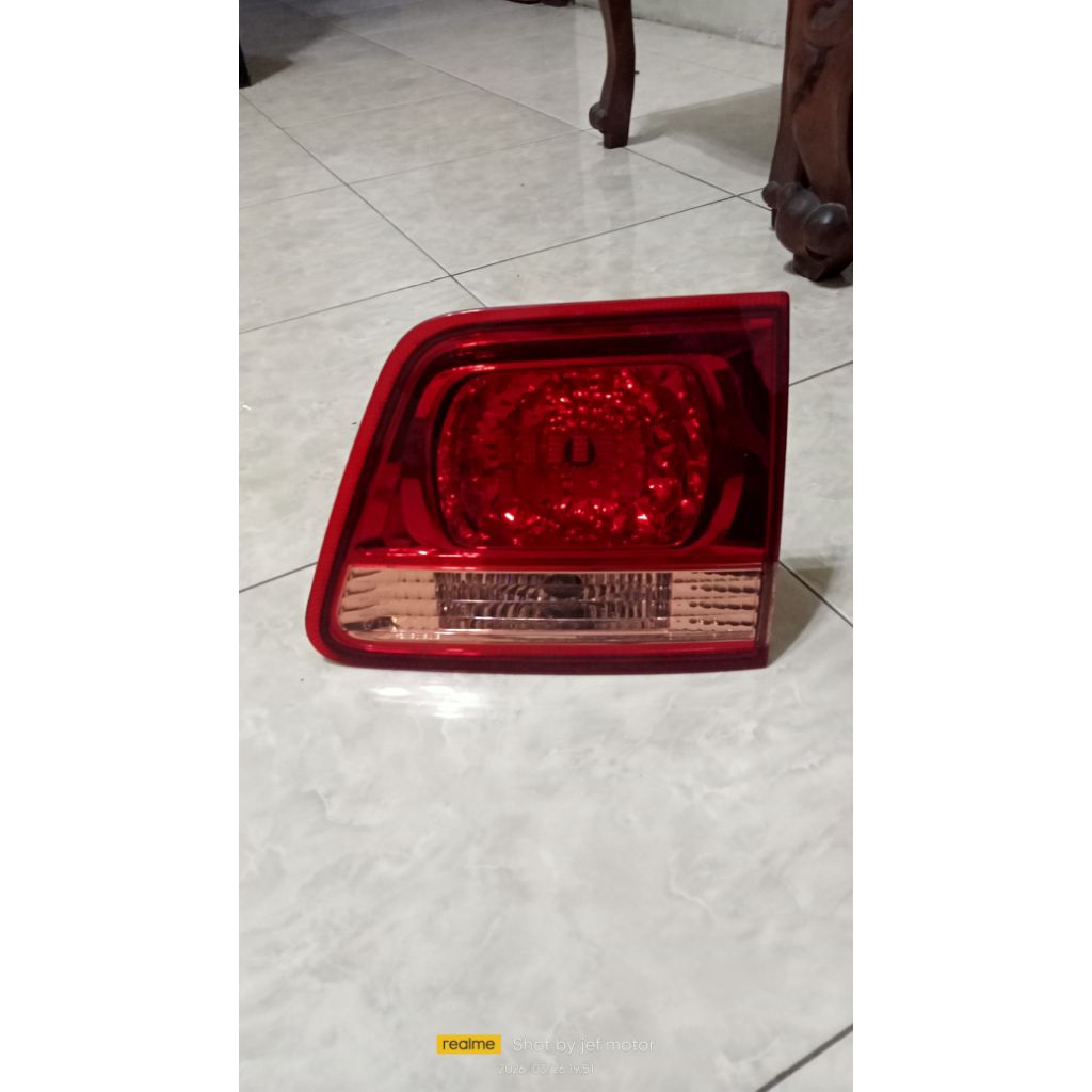 lampu bagasi toyota fortuner 2005