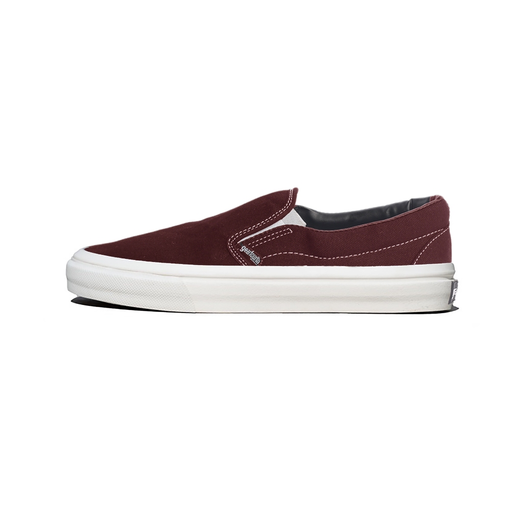 Sepatu Slip On Sepatu Pria dan Wanita Sepatu Casual Snoopy Maroon Merah Tua