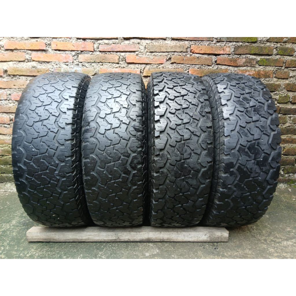Ban Maxxis AT 245/70 R16