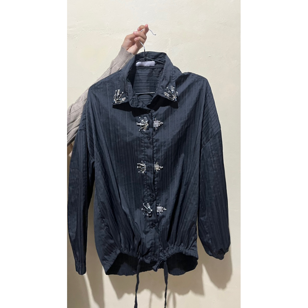 PRELOVED OUTER TOP JENNA AND KAIA