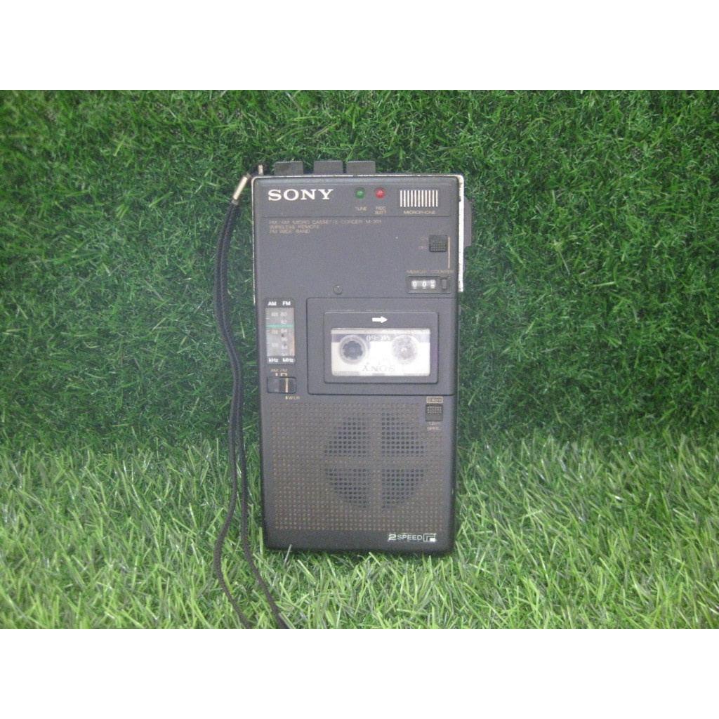 Walkman Sony M-301 pemutar radio kaset mulus