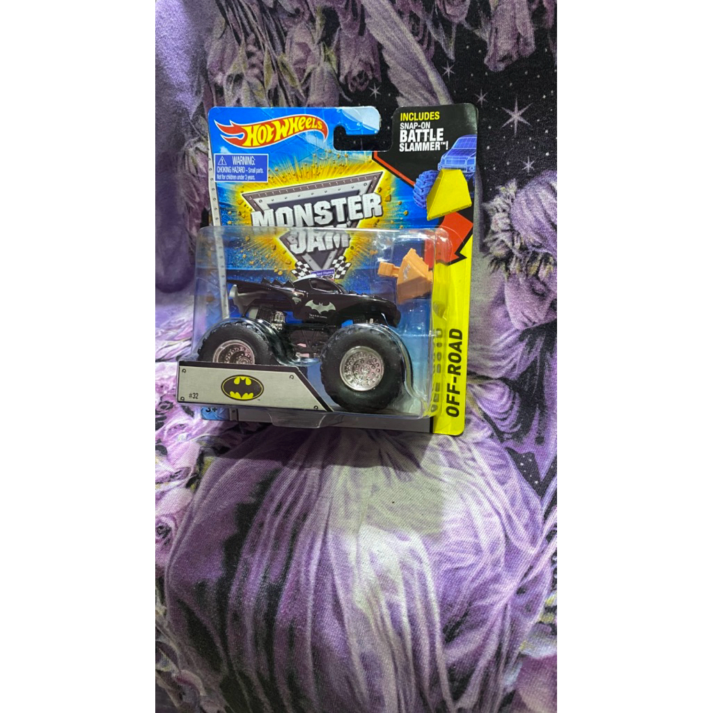 HOTWHEELS MONSTER JAM TRUCKS OFF ROAD BATMAN