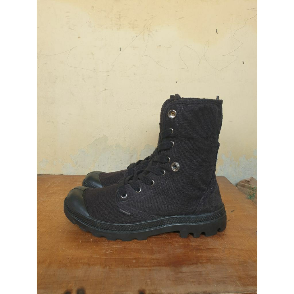 Sepatu Boots Palladium Baggy Full Black Size 41