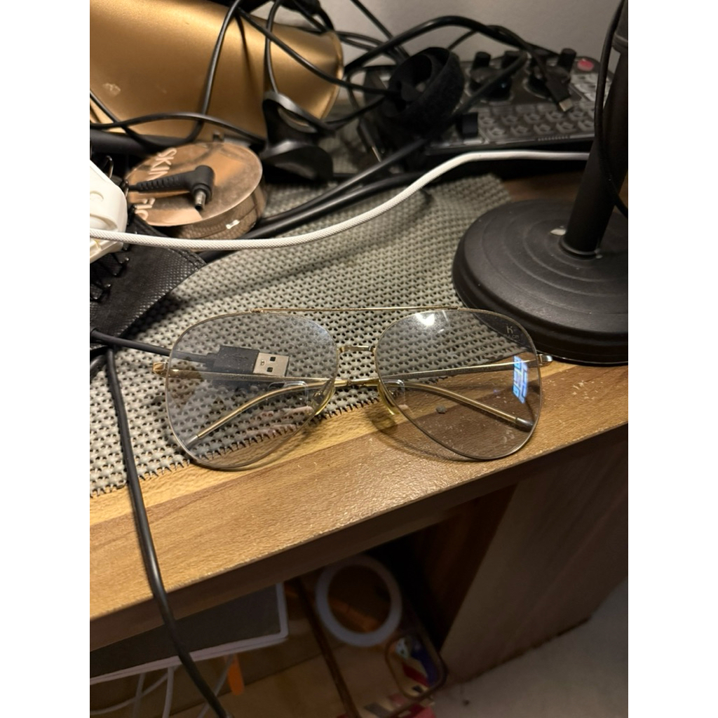 kacamata helen keller